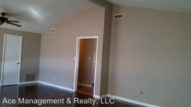 Building Photo - 3 br, 2 bath House - 1612 5th Ave SW