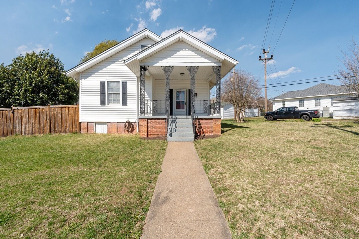 Primary Photo - Renovated Bungalow In Lyman - ELECTRICITY ...