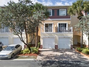 Building Photo - 4645 SW 75th Way