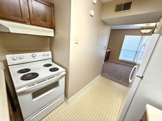 Foto del edificio - 3025 Chase Ln