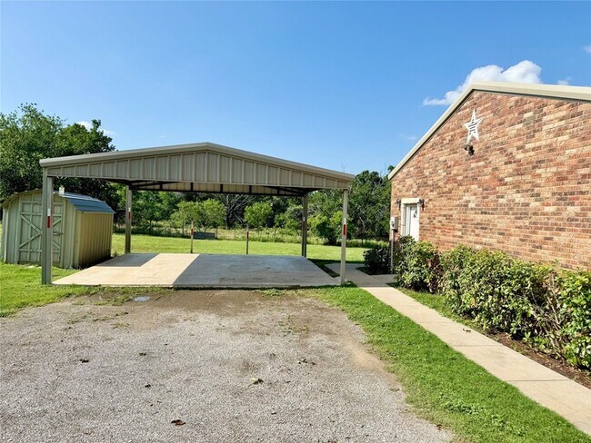 Foto del edificio - 340 Lynch Bend Rd