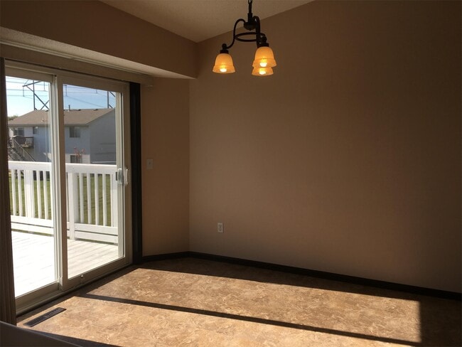 Building Photo - 5726 Egret Ave