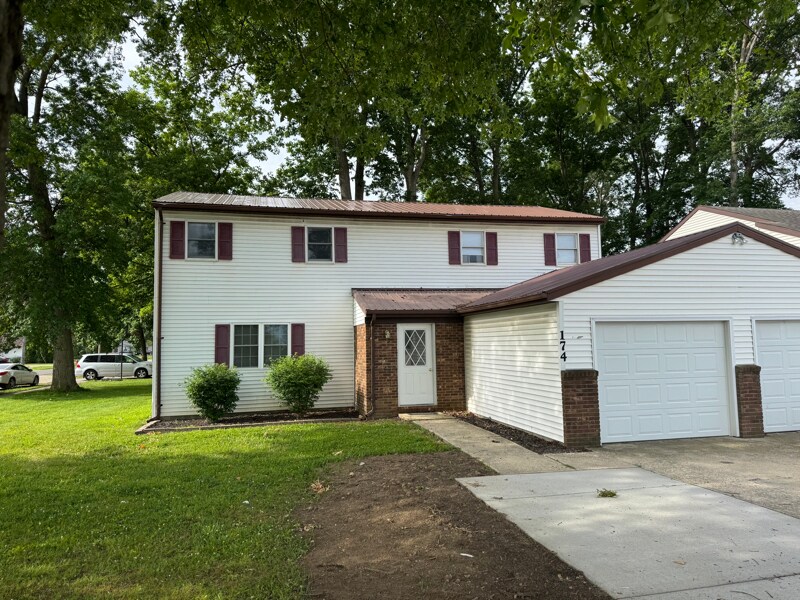 Primary Photo - 174 Williams Ave