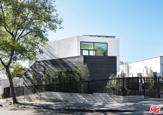 Foto del edificio - 857 Hilldale Ave