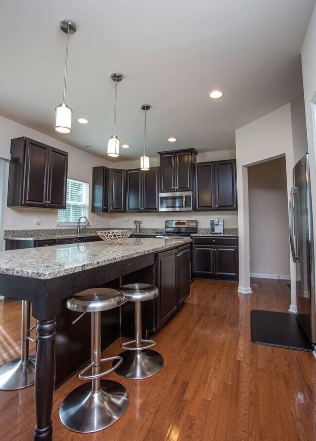 Foto del edificio - 7419 Wicks Rd Williamsburg VA 23188