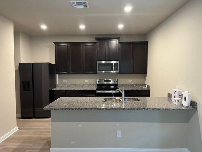 Building Photo - New Home for Lease: Modern Comfort and Sty...