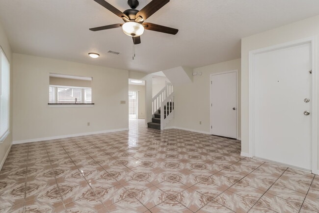 Foto del edificio - 9474 Chandon Dr