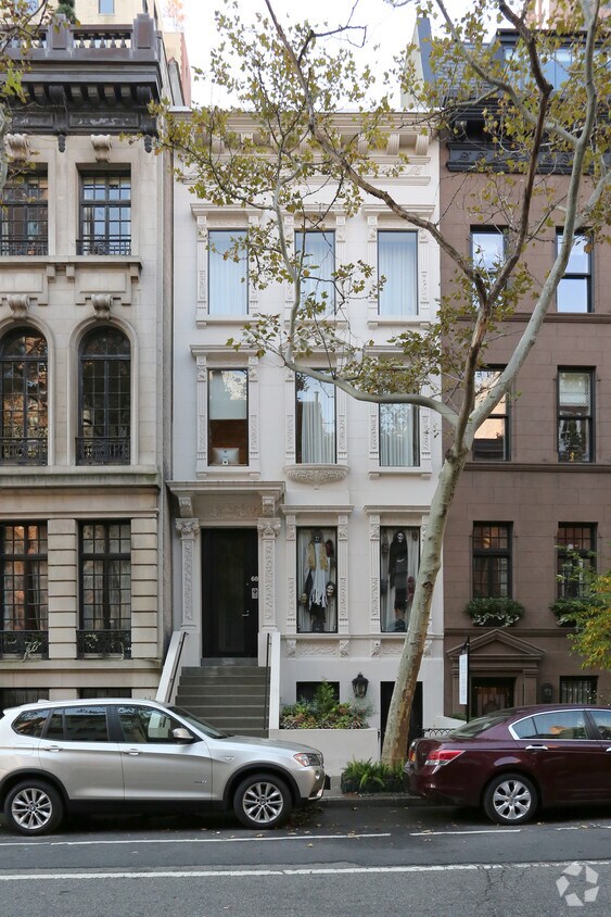 Building Photo - 68 E 91st St