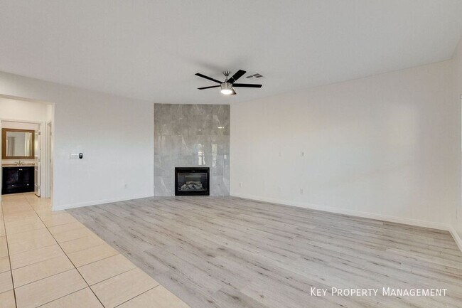 Foto del edificio - 1068 Riddle Glen St