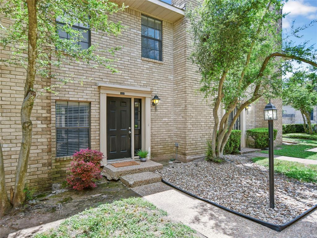 Primary Photo - 8400 Jamestown Dr
