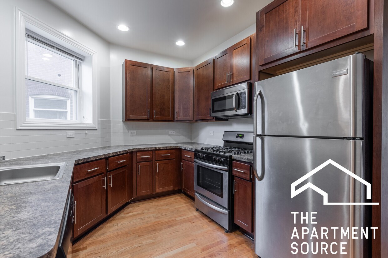 Foto principal - 4501 N Sheridan Rd