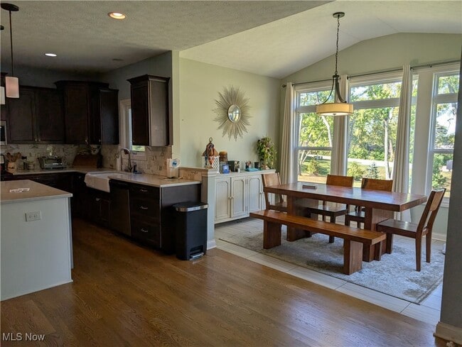 Building Photo - 9360 Rockys Ct