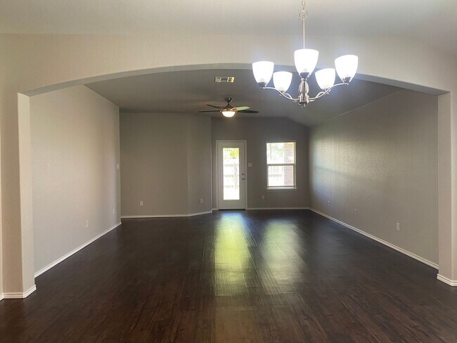 Building Photo - 240 Bethann Dr