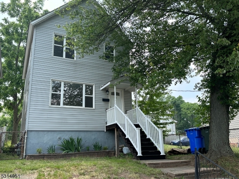 Primary Photo - 113 Fulton St