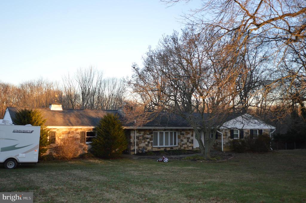 Foto principal - 373 Cheyney Rd