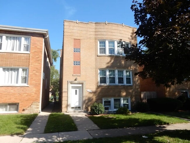 Building Photo - 1845 Grove Ave