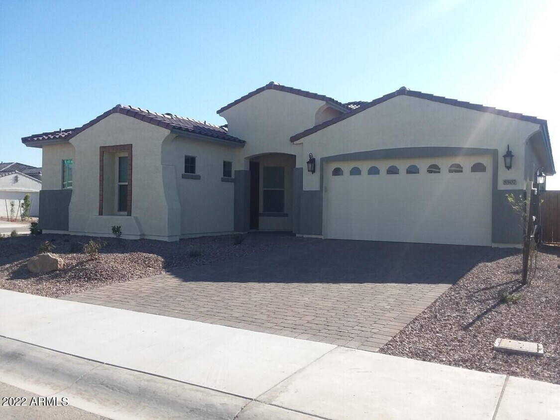 Primary Photo - 8507 W Palo Verde Dr
