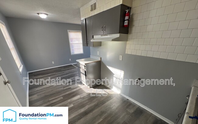 Foto del edificio - 389 W Mitchell Rd