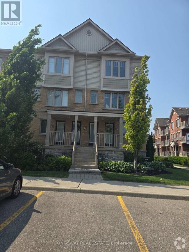 Building Photo - 3250-3250 Bentley Dr