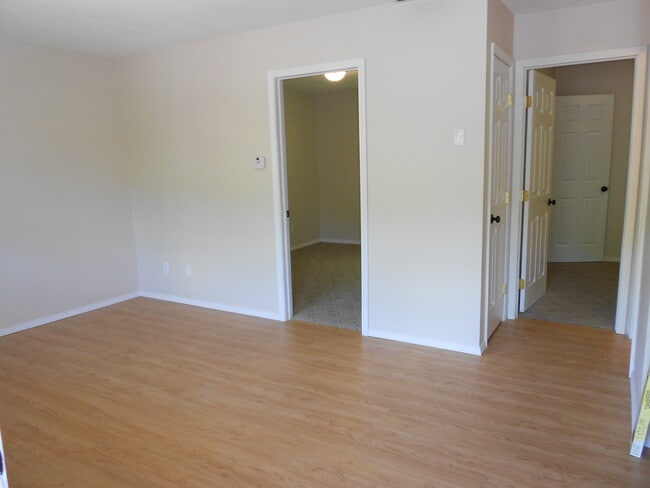 Building Photo - 2972 Maple Street Hollister MO