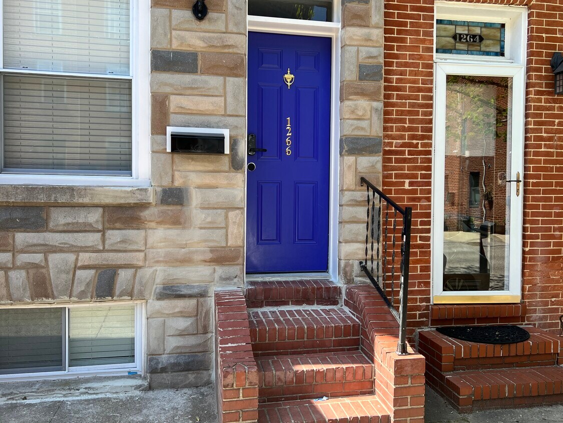 Primary Photo - 1266 Riverside Ave