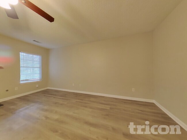 Building Photo - 6972 Foxmoor Way