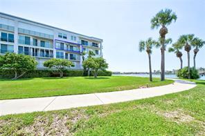 Building Photo - 8041 Sailboat Key Blvd S