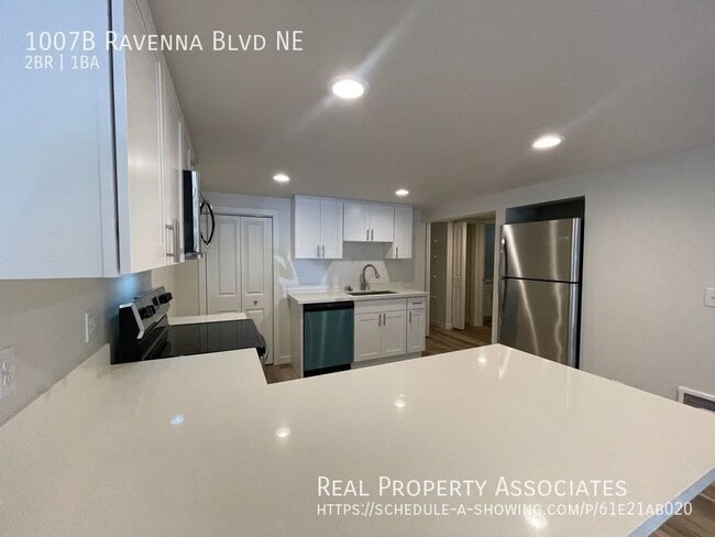 Building Photo - 1007B Ravenna Blvd NE