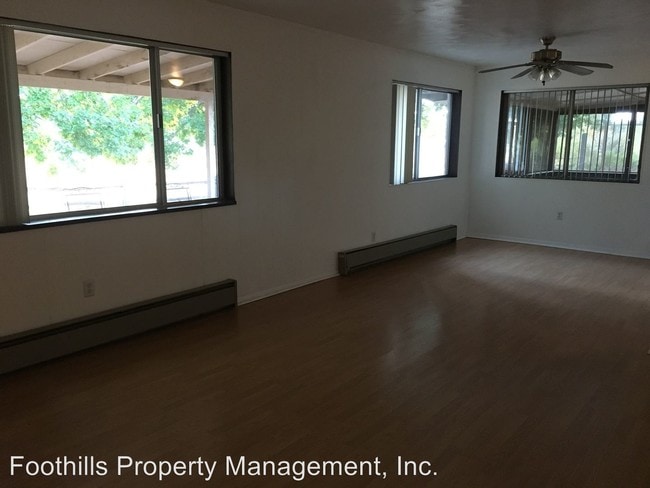 Building Photo - 3555 E Rimrock Dr