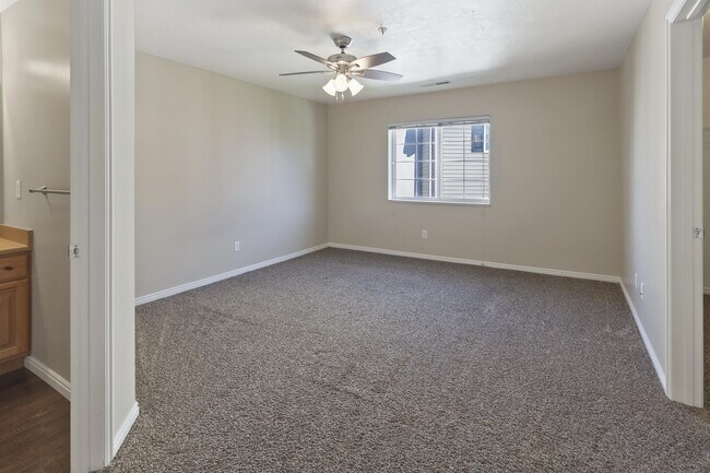 Building Photo - 1661 Westbury Way