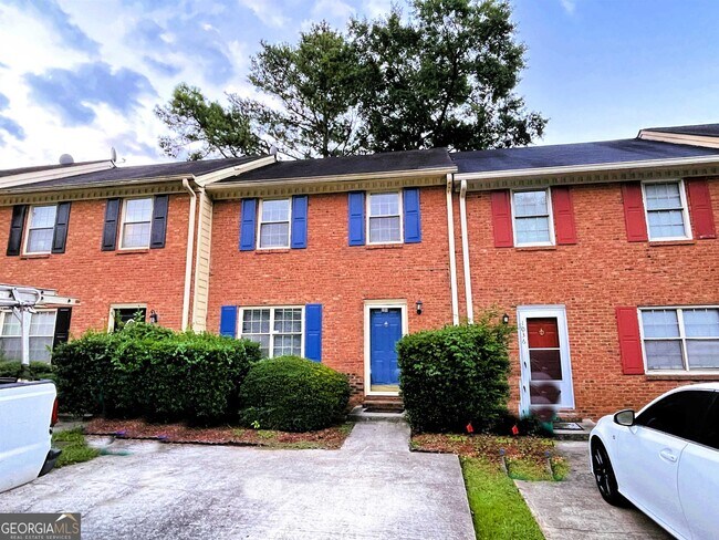 Building Photo - 1038 Westfield Trace