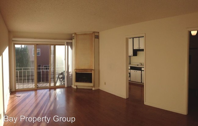 Building Photo - 1467 7th Ave