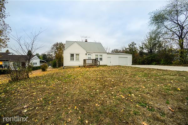 Building Photo - 427 Joachim Ave