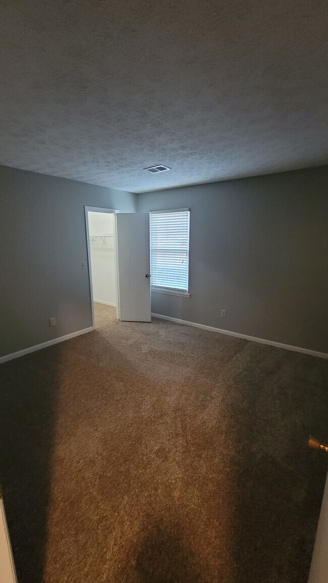 Foto del edificio - 317 Peachtree Dr