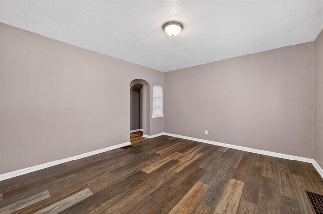 Foto del edificio - 2351 North LaSalle Street - $750.00/mo.