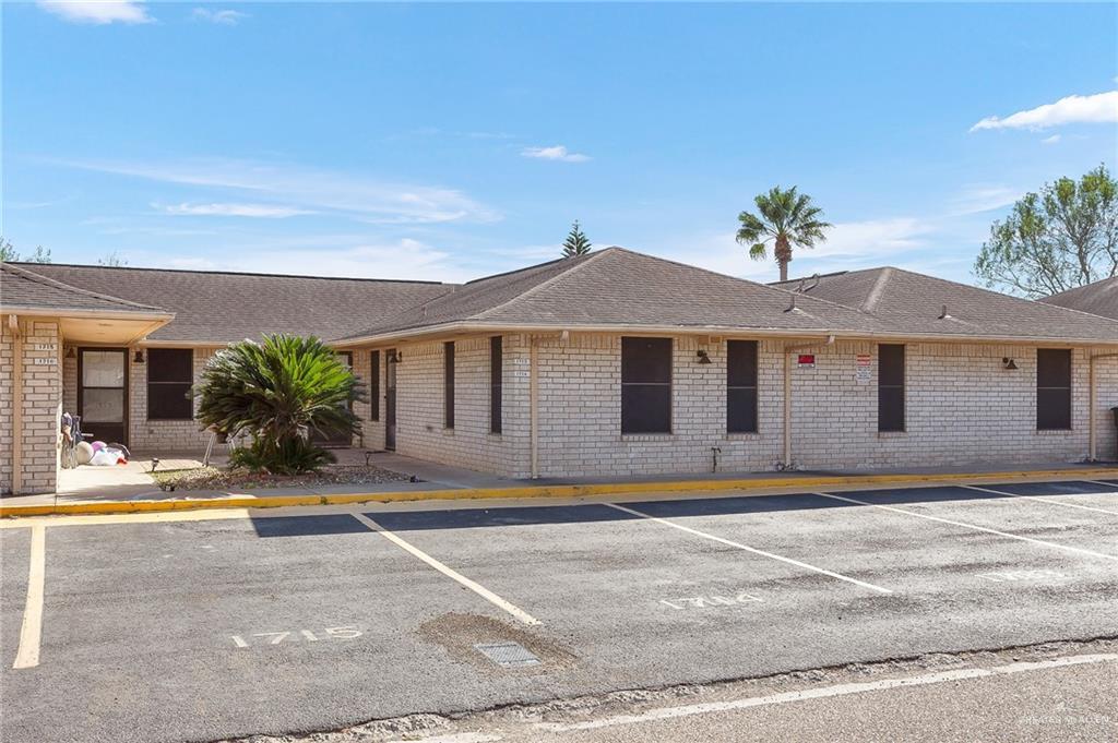 Primary Photo - 1713 Oasis Dr