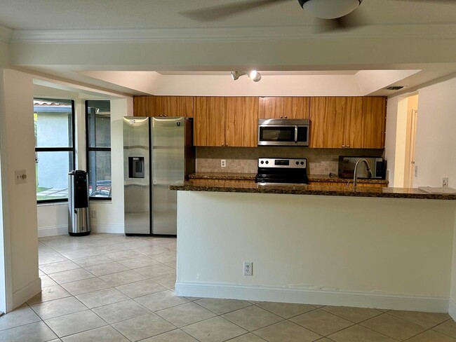 Building Photo - 22822 Pinewood Ct