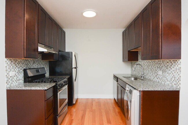 Foto del edificio - 11-811 W Elm St