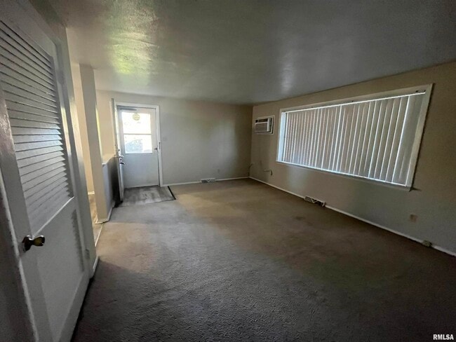Building Photo - 6 Coral Ridge