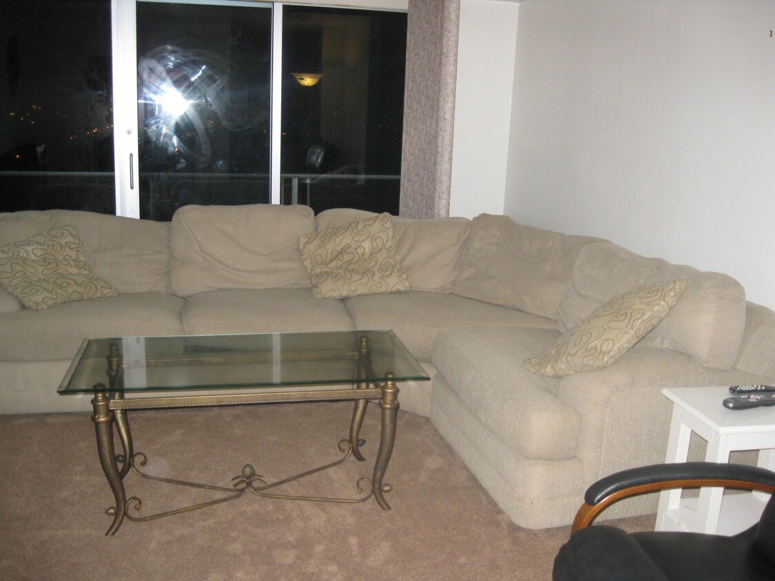 6101 Monmouth Ave, Ventnor City, NJ 08406 Condo for Rent in Ventnor