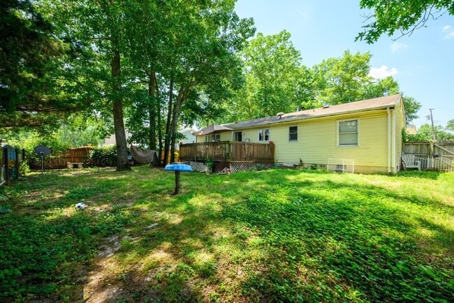 Building Photo - Fully Renovated 3-Bed, 2-Bath Ranch with Garage and Large Yard in Manchester
