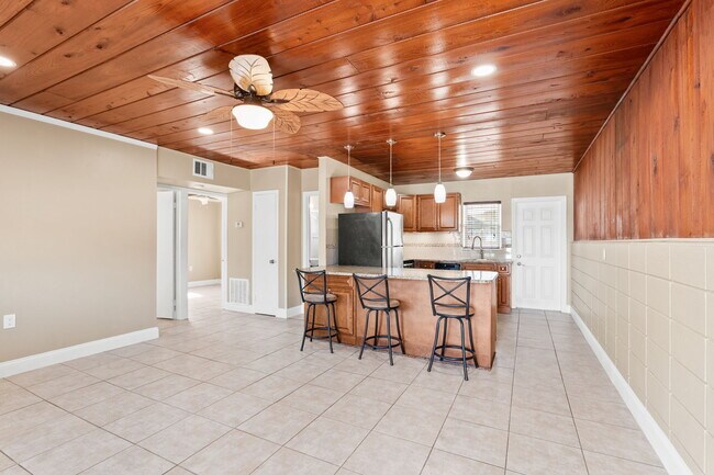 Foto del edificio - 327 Lee Ave