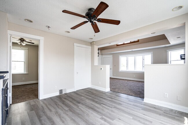 Foto del edificio - 3315 N Holton St