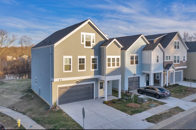 Foto del edificio - 9038 Henry Thoreau Rd