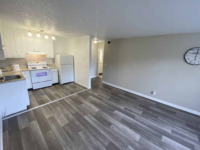 Foto del edificio - 1005 Hickory Hill Ln