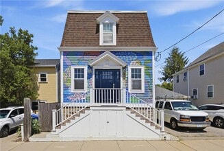 Building Photo - 26 Bacheller St