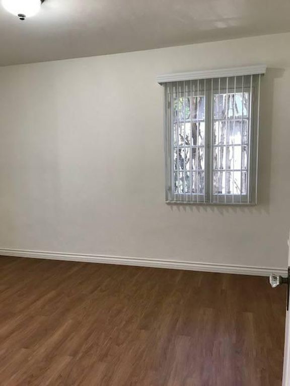 Building Photo - 2222 Echo Park Ave