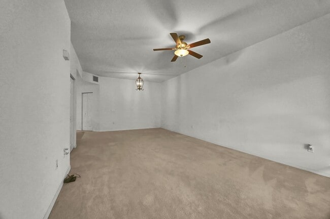 Building Photo - 1846 Pelican Dr