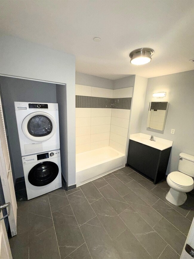 Foto del edificio - 160 Lafayette St