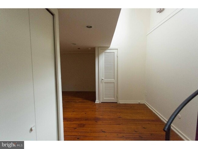 Foto del edificio - 407 S 11th St